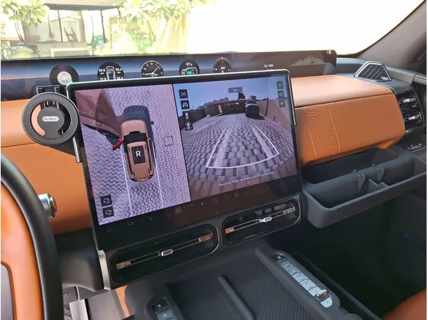 Car image 21