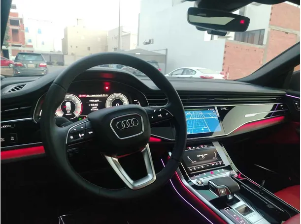 Car image 25
