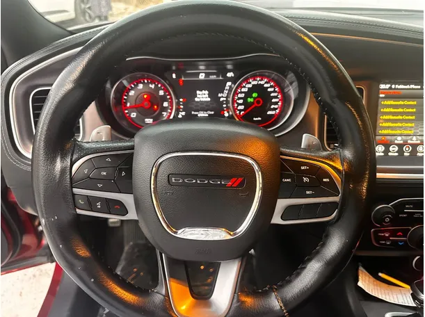 Car image 19