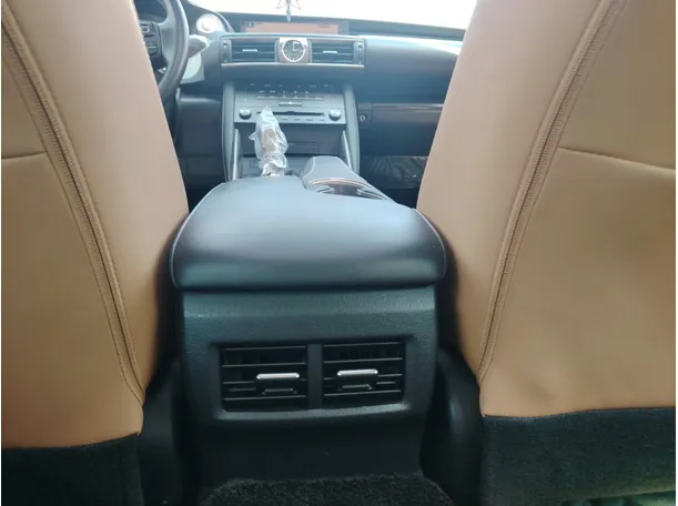 Car image 31
