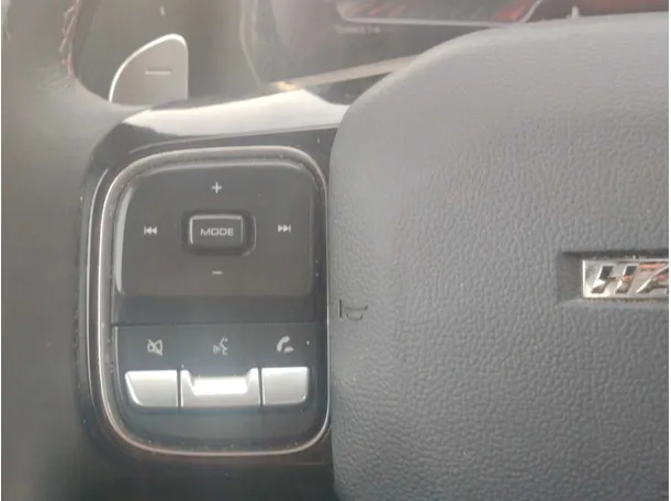 Car image 28