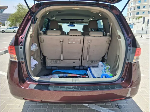 Car image 20