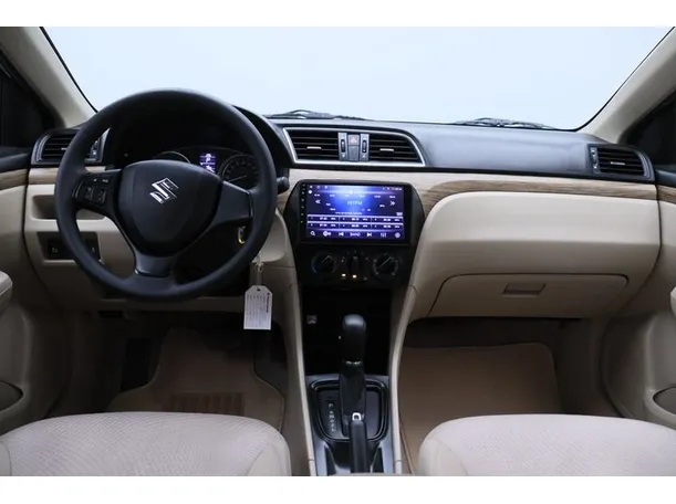 Car image 14