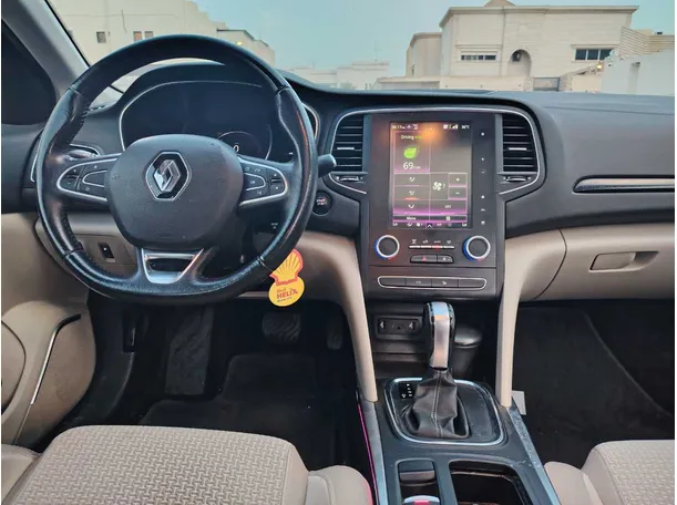 Car image 19