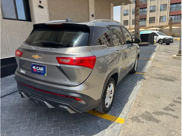 Car image 5