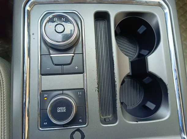 Car image 23