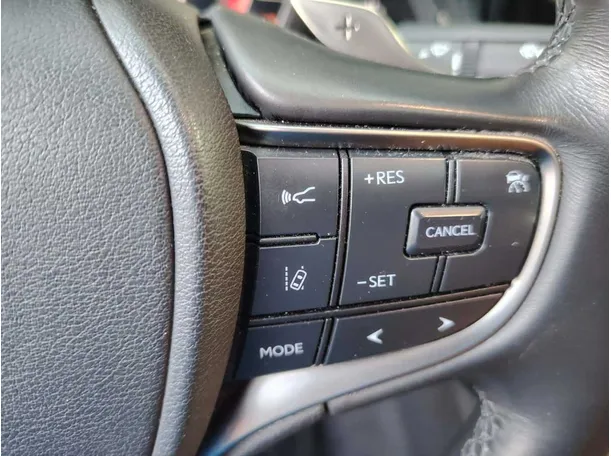 Car image 36