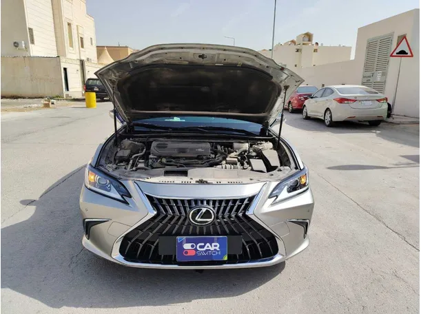 Car image 23