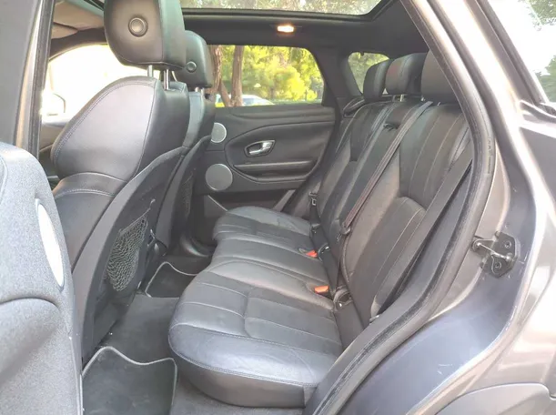 Car image 13