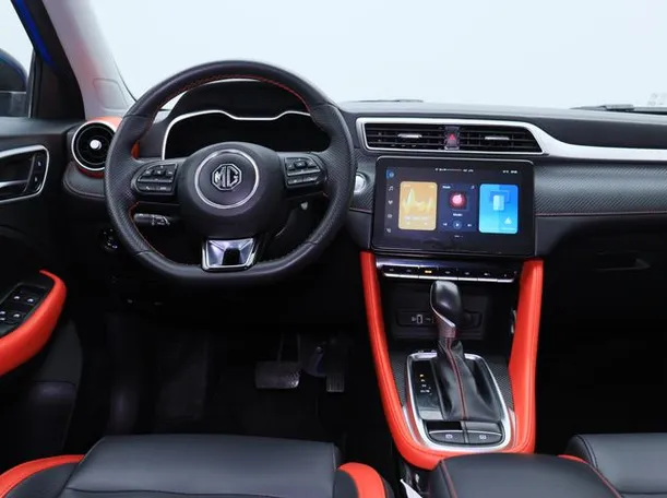 Car image 15