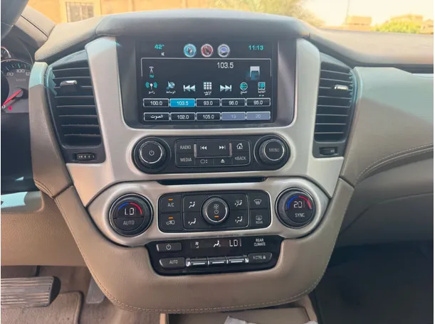 Car image 16