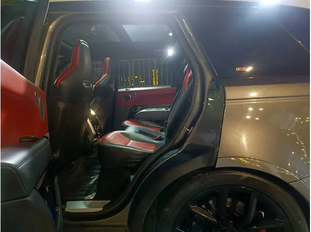 Car image 20