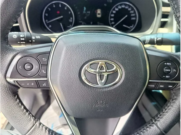 Car image 32
