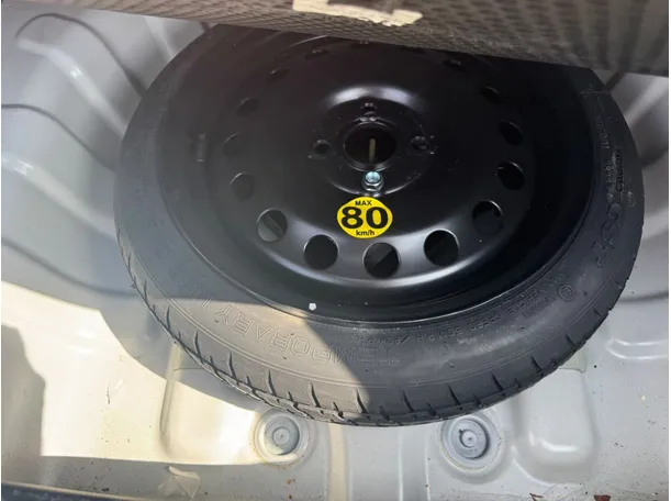 Car image 22