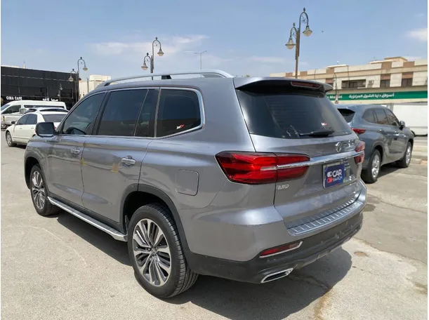 Car image 7