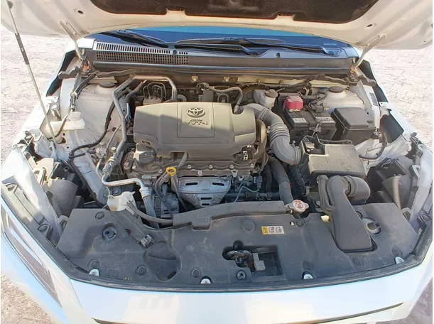 Car image 24