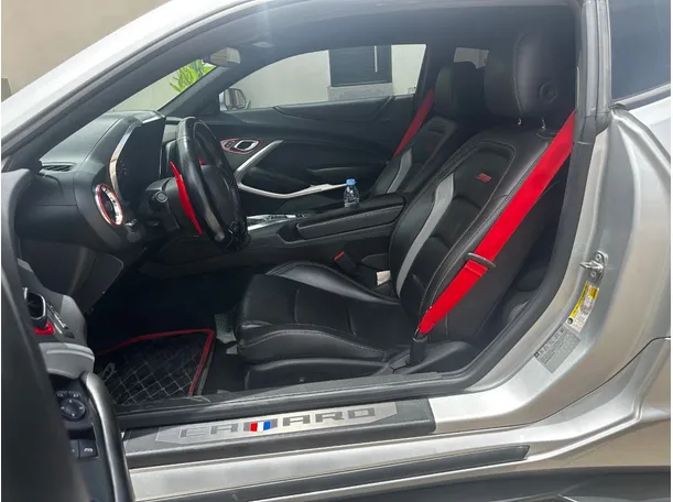 Car image 13