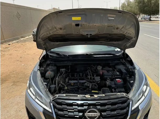 Car image 25