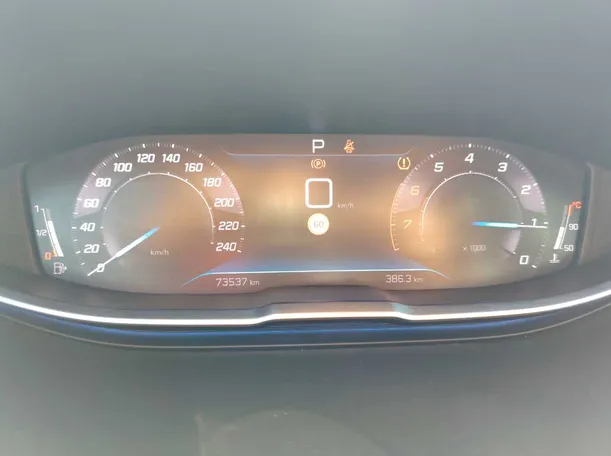Car image 25