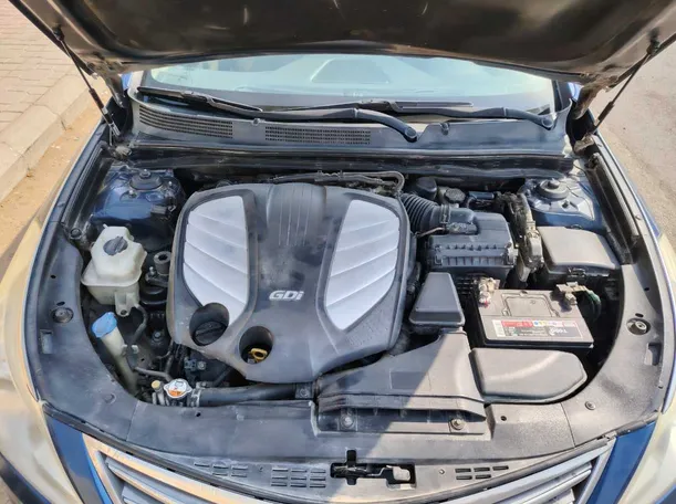Car image 35