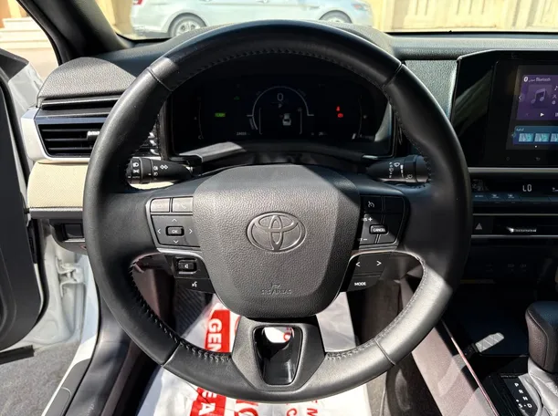Car image 22