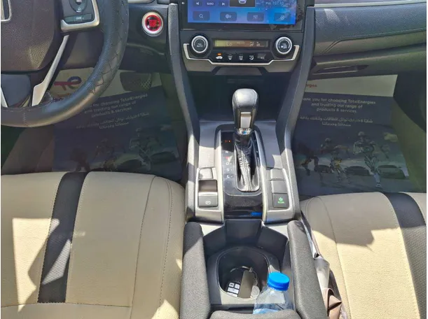 Car image 15
