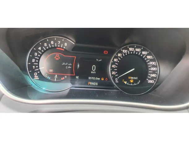 Car image 19