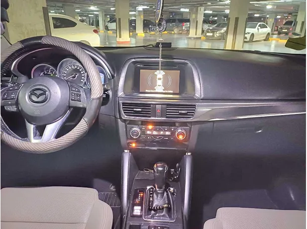 Car image 16