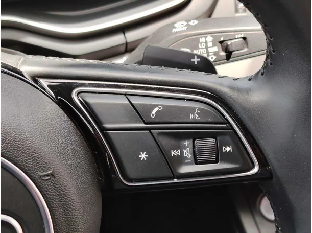 Car image 35