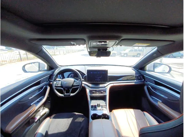 Car image 13