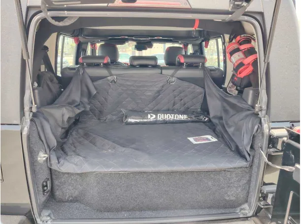 Car image 25