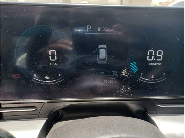 Car image 19