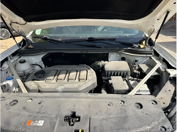 Car image 21