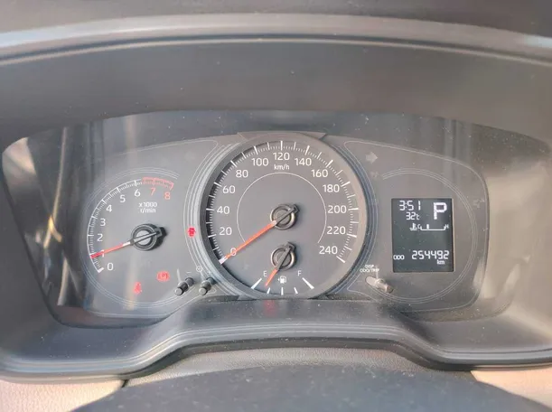 Car image 27