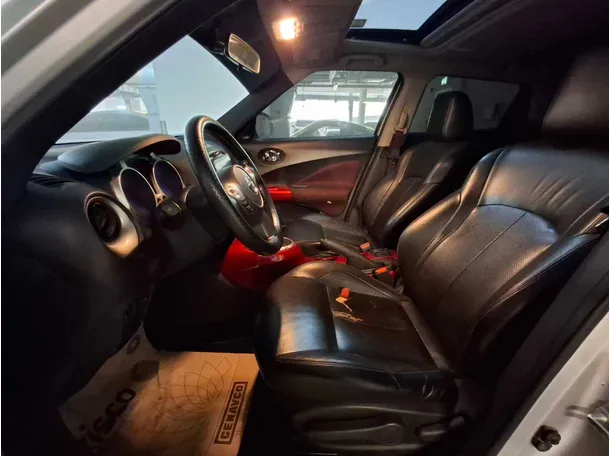 Car image 12