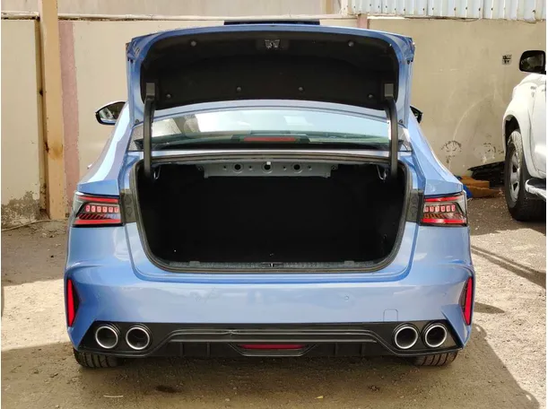 Car image 27