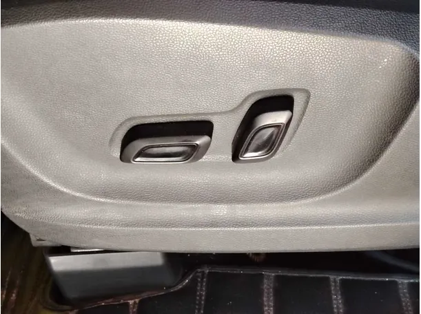 Car image 31