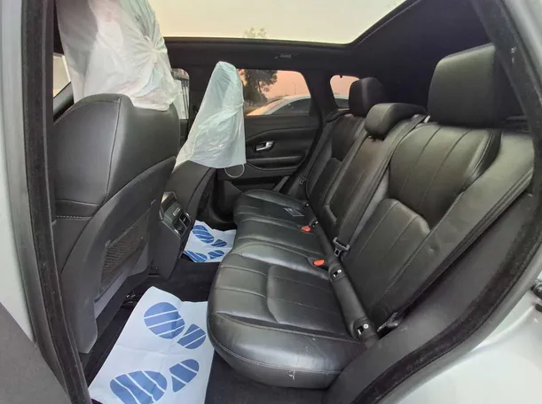 Car image 13