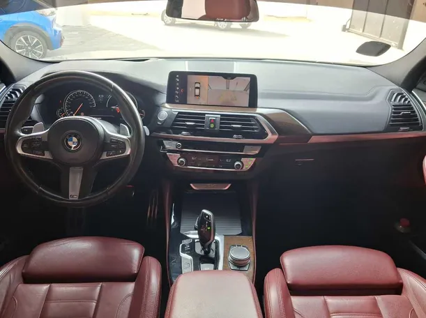 Car image 15