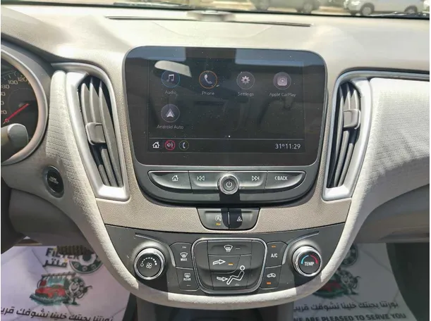 Car image 24