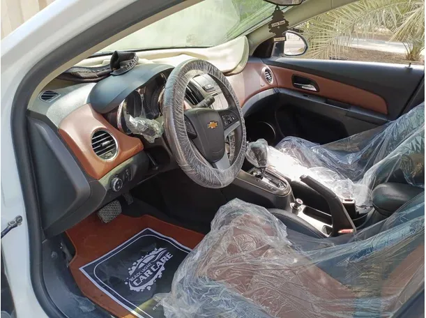 Car image 11