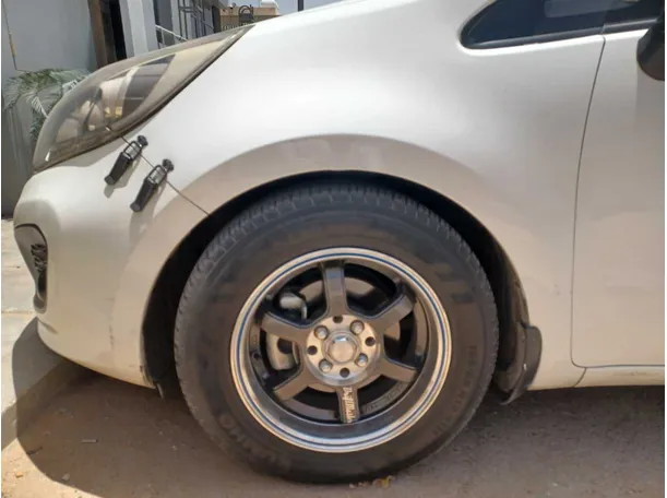 Car image 10