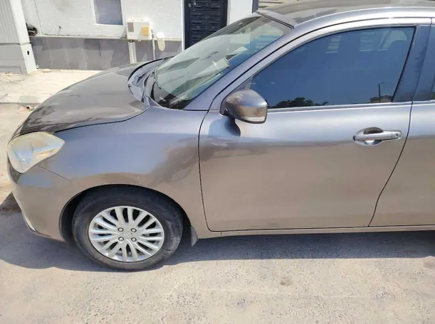 Car image 8