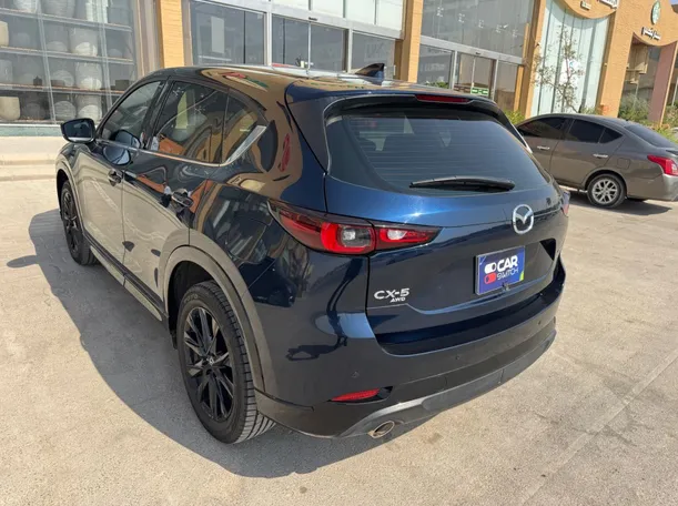 Car image 7