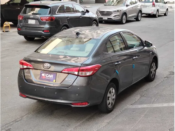 Car image 5