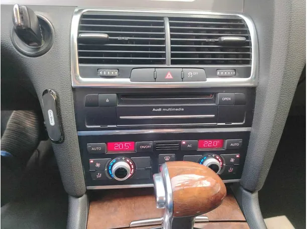 Car image 27