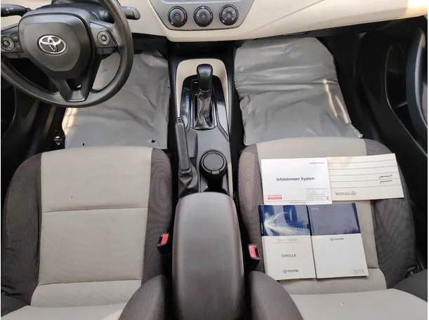 Car image 18