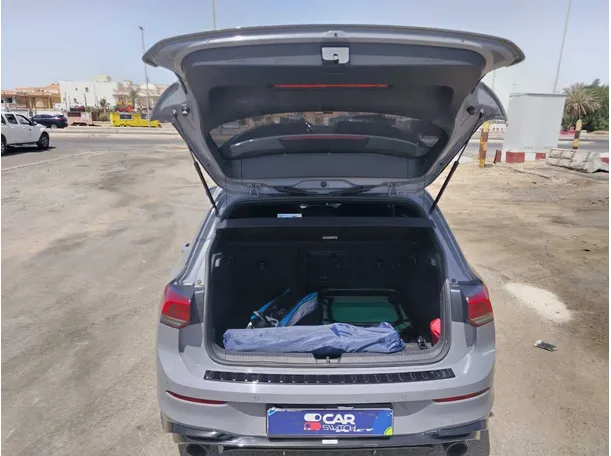 Car image 30
