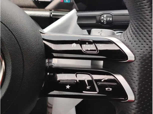 Car image 34