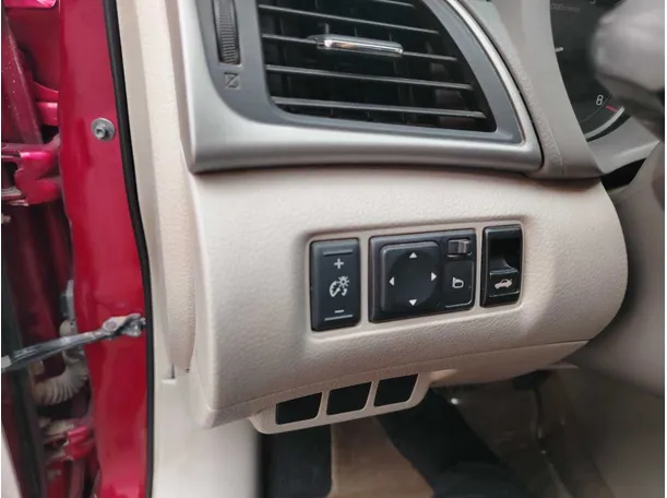 Car image 37